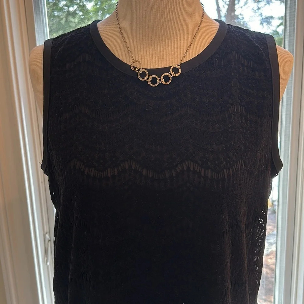 LOFT Black Velvet Lace Overlay Tank, Medium, EUC - Picture 2 of 9